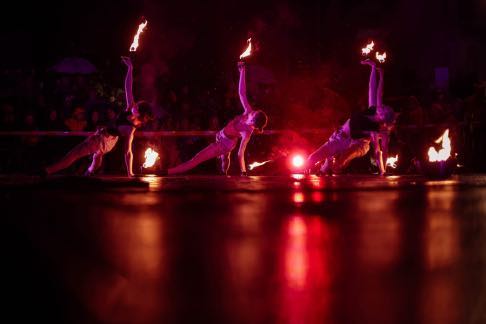 Vaganti: Akrobatik und Feuer